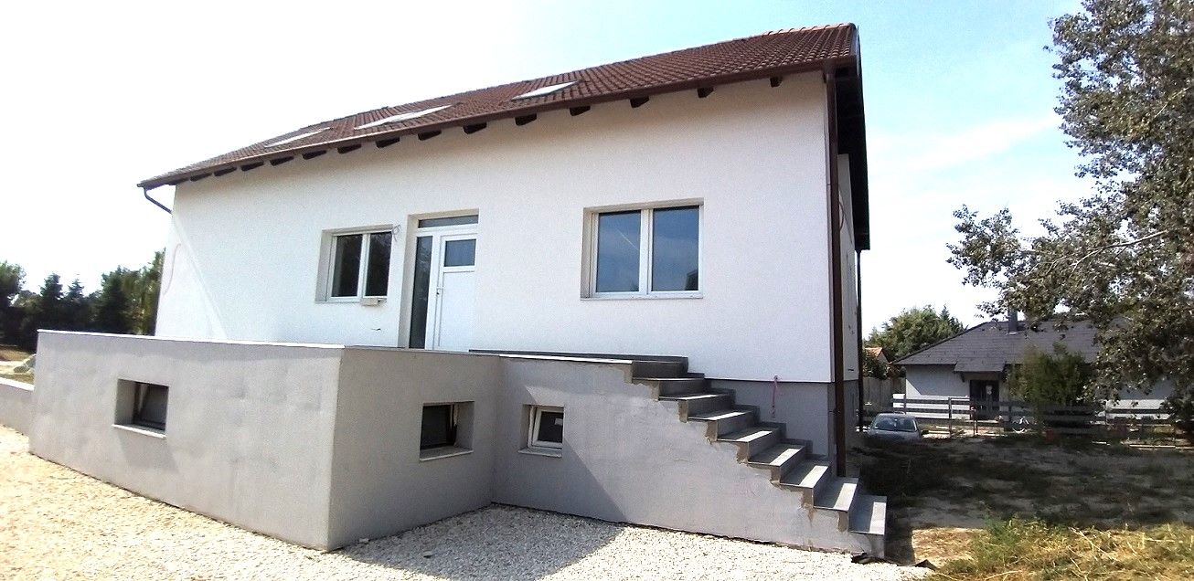 HRED Ingatlan ház Darnózseli